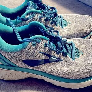 Brooks WOMENS 9.5